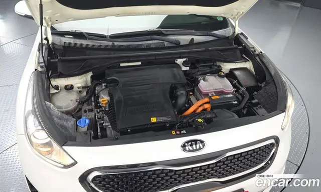 Kia Niro 2017 1.6 автомат (гидро), миниатюра 6