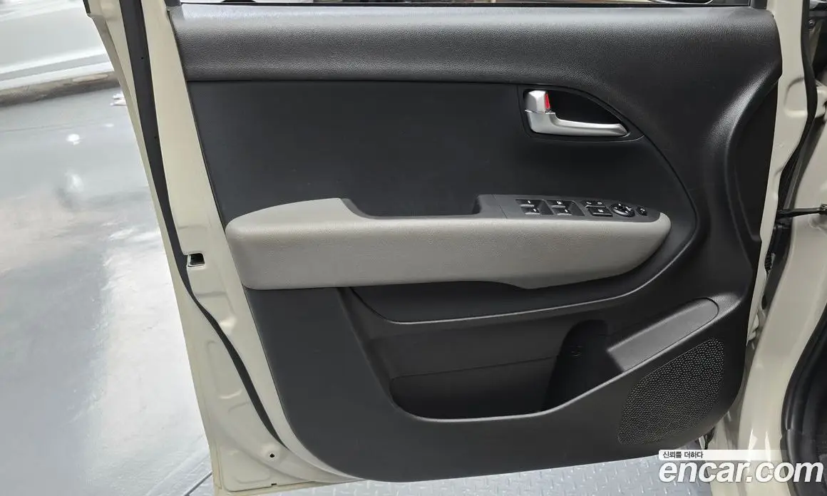 Kia Ray 2021 1.0 автомат (гидро), фото 14