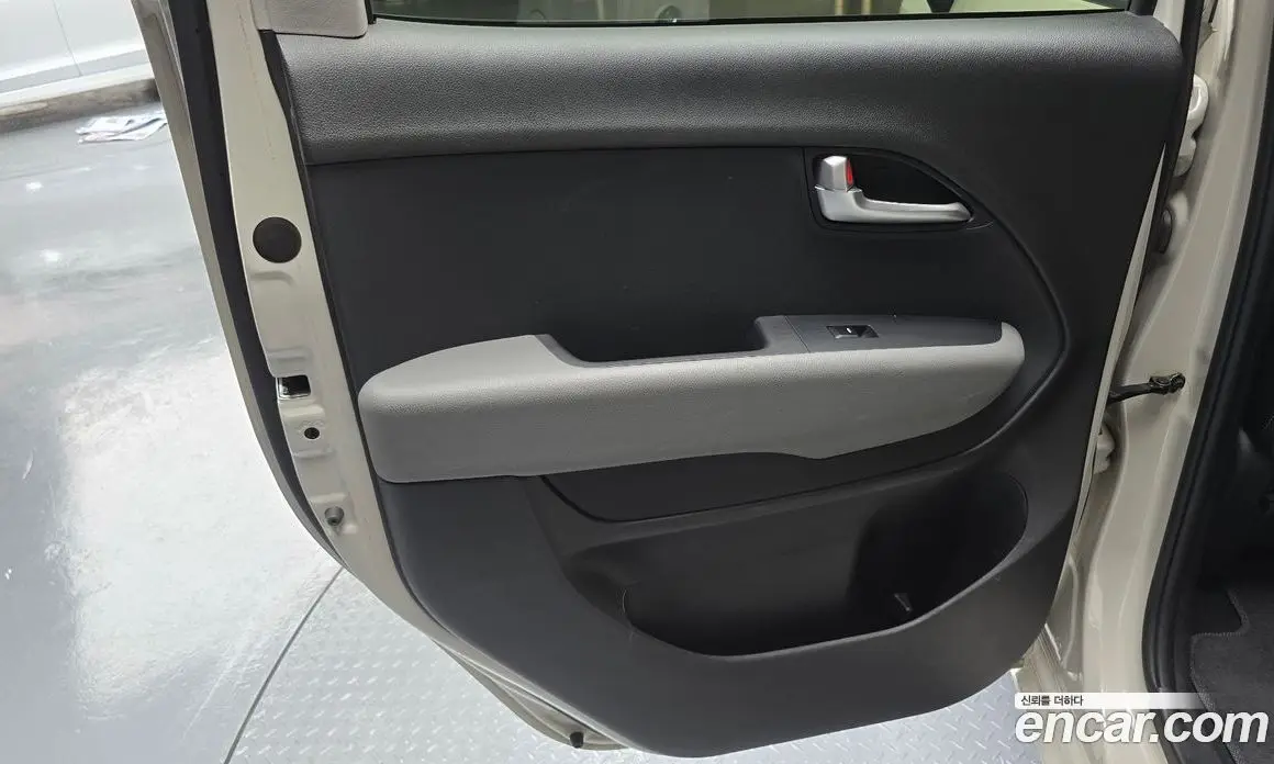 Kia Ray 2021 1.0 автомат (гидро), фото 15
