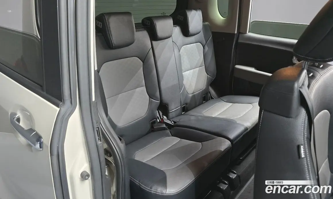 Kia Ray 2021 1.0 автомат (гидро), фото 16
