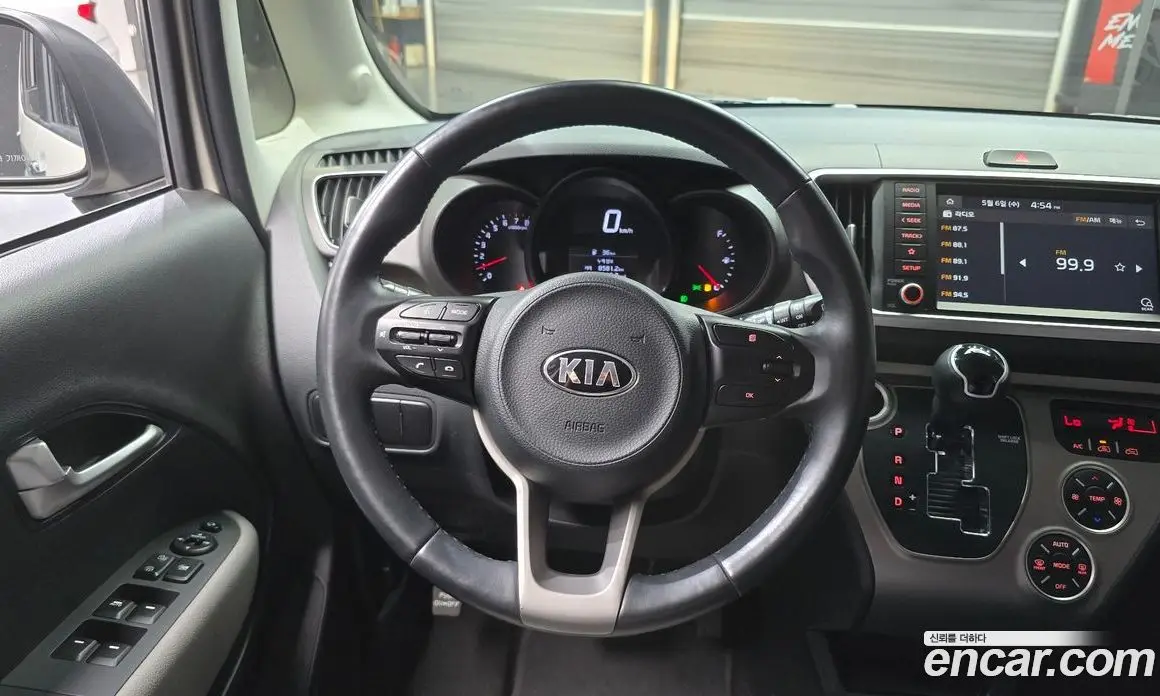 Kia Ray 2021 1.0 автомат (гидро), фото 19
