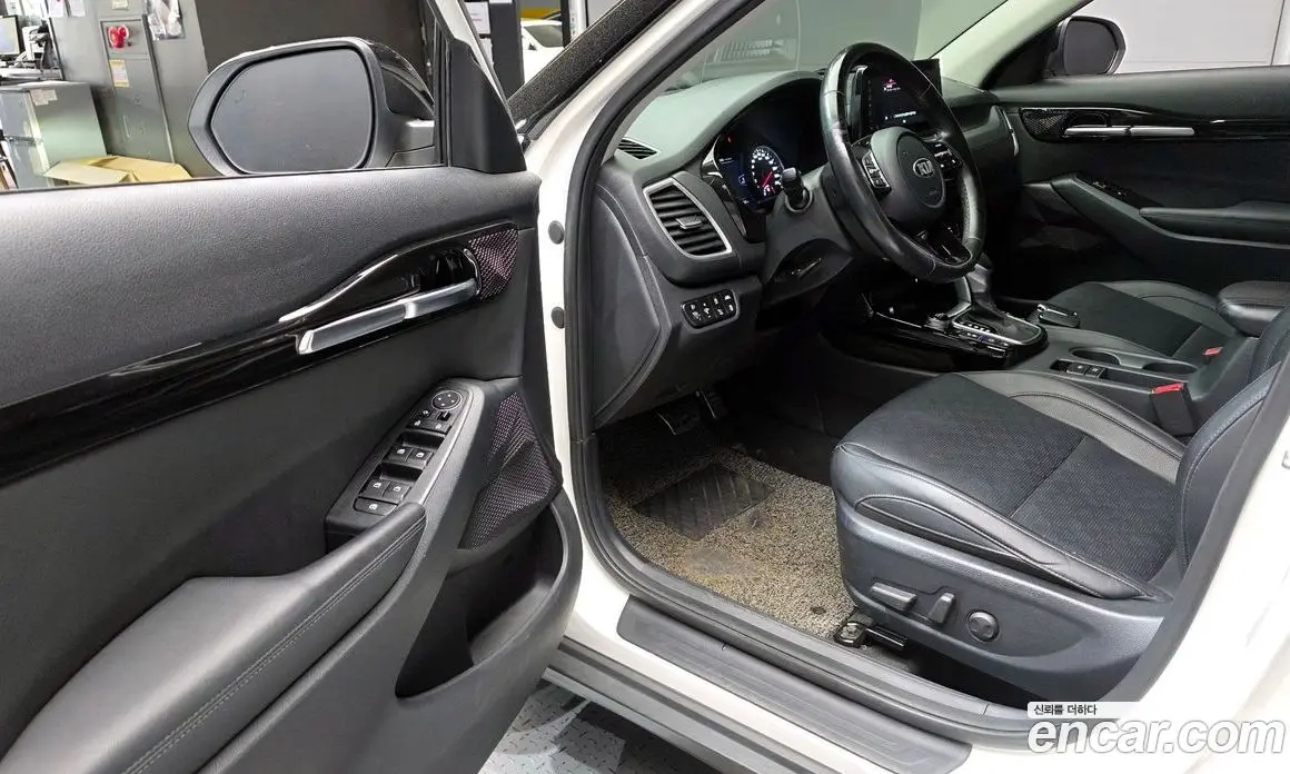 Kia Seltos 2021 1.6 автомат (гидро), фото 13 Kia Seltos 2021 1.6 автомат (гидро), фото 13