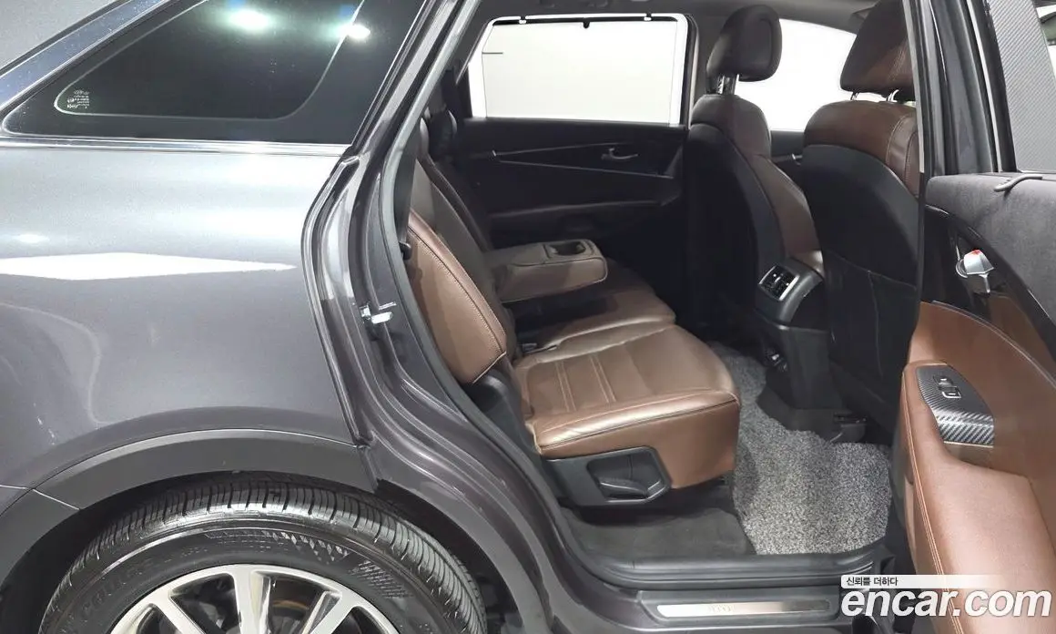 Kia Sorento 2015 2.2 автомат (гидро), фото 17