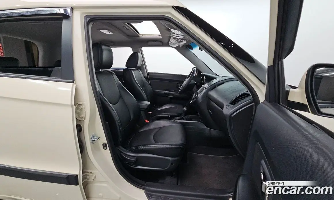 Kia Soul 2011 1.6 автомат (гидро), фото 11