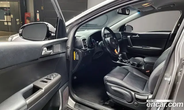 Kia Sportage 2017 2.0 автомат (гидро), миниатюра 11