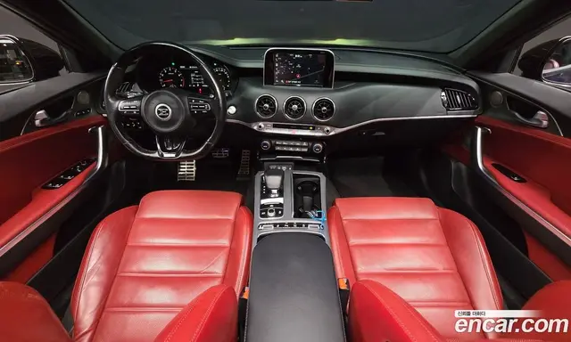 Kia Stinger 2017 3.3 автомат (гидро), миниатюра 8 Kia Stinger 2017 3.3 автомат (гидро), миниатюра 8