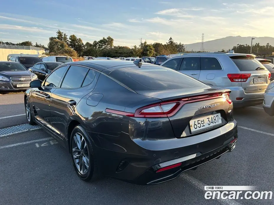 Kia Stinger 2018 2.2 автомат (гидро), фото 2 Kia Stinger 2018 2.2 автомат (гидро), фото 2