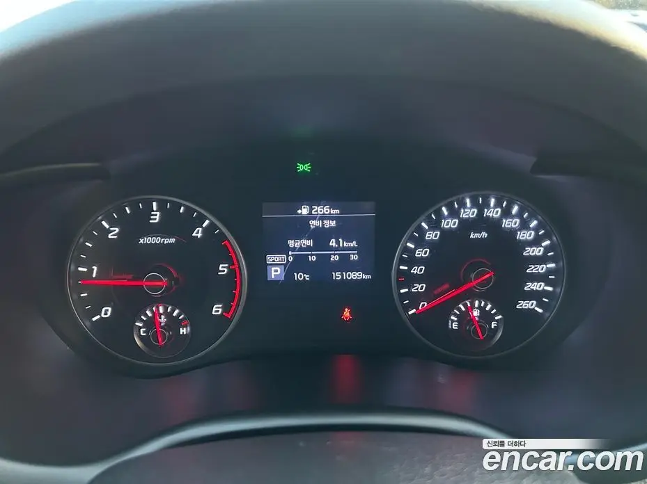 Kia Stinger 2018 2.2 автомат (гидро), фото 11 Kia Stinger 2018 2.2 автомат (гидро), фото 11