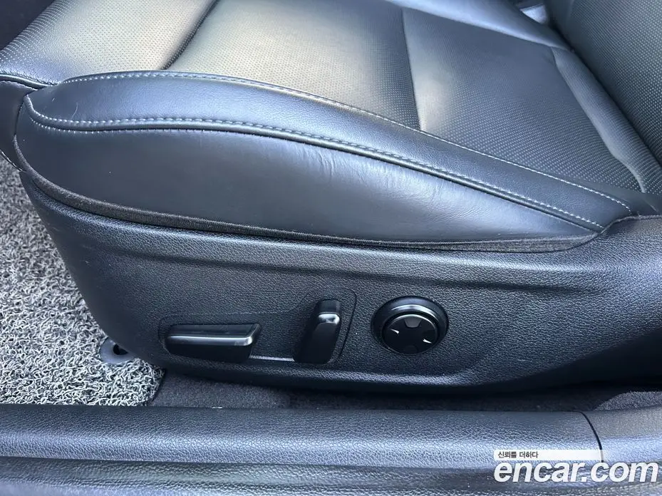 Kia Stinger 2018 2.2 автомат (гидро), фото 16 Kia Stinger 2018 2.2 автомат (гидро), фото 16