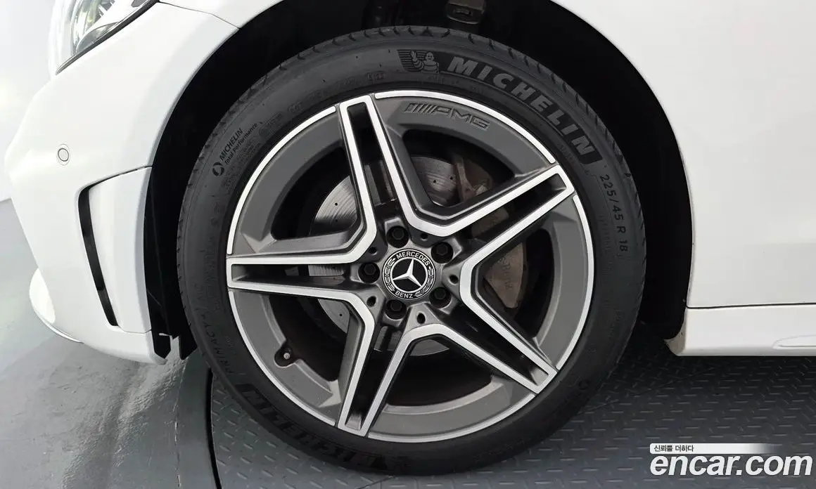 Mercedes-Benz C-Class 2019 1.9 автомат (гидро), фото 5 Mercedes-Benz C-Class 2019 1.9 автомат (гидро), фото 5