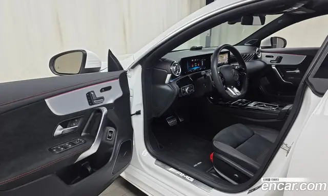 Mercedes-Benz CLA-Class 2025 2.0 автомат (гидро), миниатюра 12