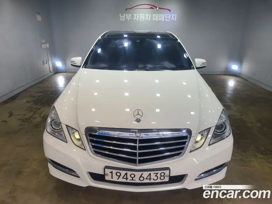 Mercedes-Benz E-Class 2012 3.5 автомат (гидро), фото 1 Mercedes-Benz E-Class 2012 3.5 автомат (гидро), фото 1