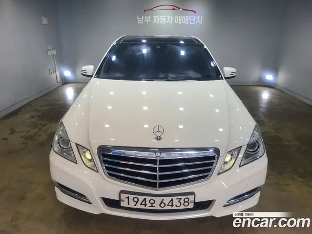 Mercedes-Benz E-Class, 2012, 70 900 км