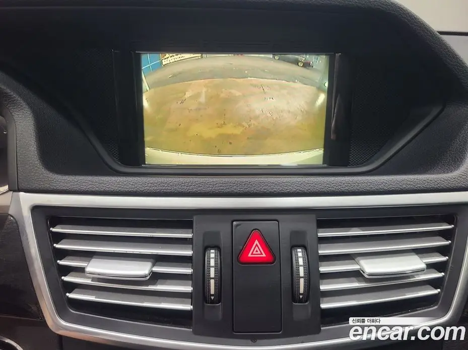 Mercedes-Benz E-Class 2012 3.5 автомат (гидро), фото 16 Mercedes-Benz E-Class 2012 3.5 автомат (гидро), фото 16