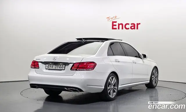 Mercedes-Benz E-Class 2013 3.5 автомат (гидро), миниатюра 2