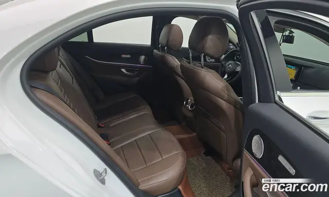 Mercedes-Benz E-Class 2017 2.0 автомат (гидро), миниатюра 11