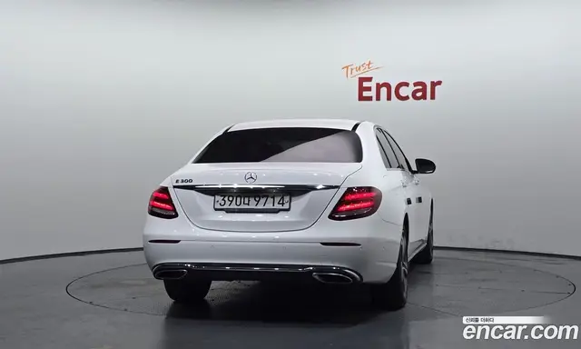Mercedes-Benz E-Class 2017 2.0 автомат (гидро), миниатюра 4