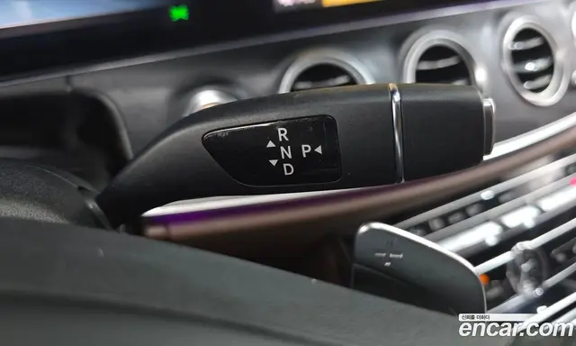 Mercedes-Benz E-Class 2017 2.0 автомат (гидро), миниатюра 9