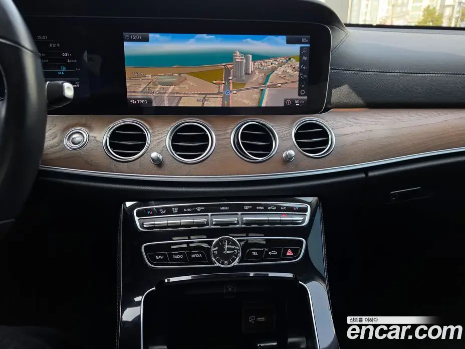 Mercedes-Benz E-Class 2018 2.0 автомат (гидро), фото 15