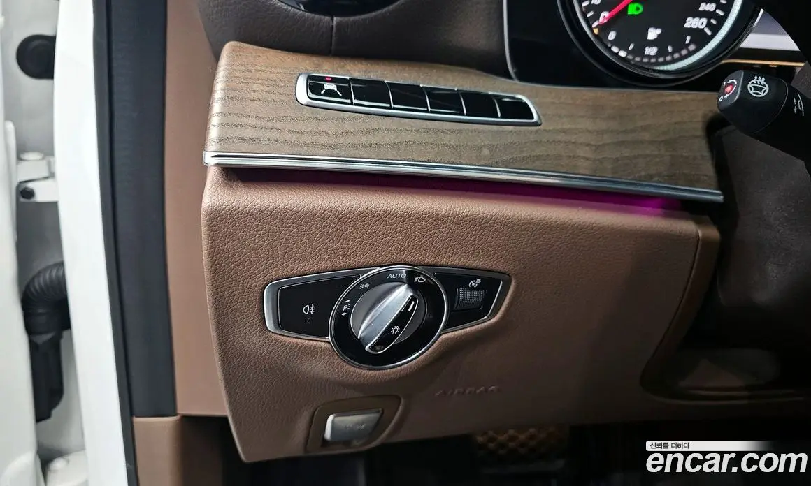 Mercedes-Benz E-Class 2019 1.9 автомат (гидро), фото 18