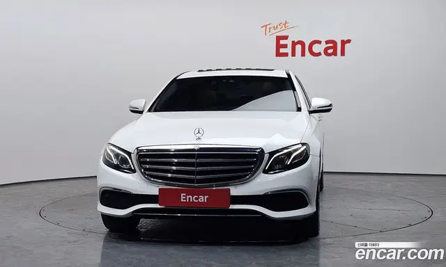 Mercedes-Benz E-Class 2019 1.9 автомат (гидро), миниатюра 3