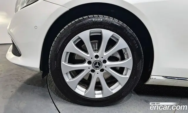 Mercedes-Benz E-Class 2019 1.9 автомат (гидро), миниатюра 5