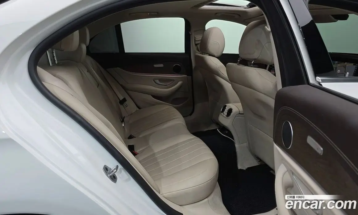 Mercedes-Benz E-Class 2019 1.9 автомат (гидро), фото 11