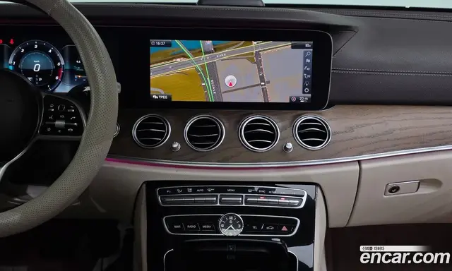 Mercedes-Benz E-Class 2019 1.9 автомат (гидро), миниатюра 12