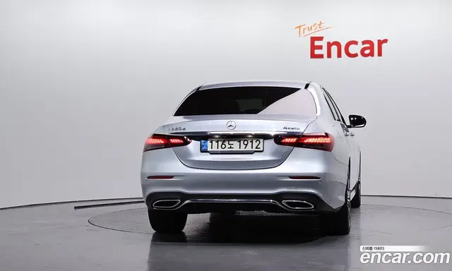 Mercedes-Benz E-Class 2021 1.9 автомат (гидро), миниатюра 4