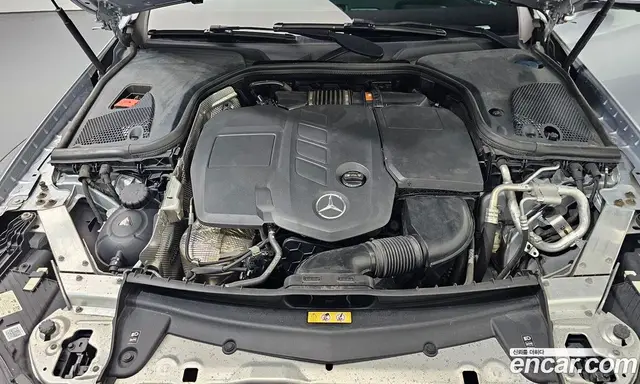 Mercedes-Benz E-Class 2021 1.9 автомат (гидро), миниатюра 6