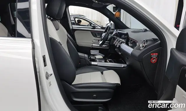 Mercedes-Benz GLB-Class 2020 2.0 автомат (гидро), миниатюра 11