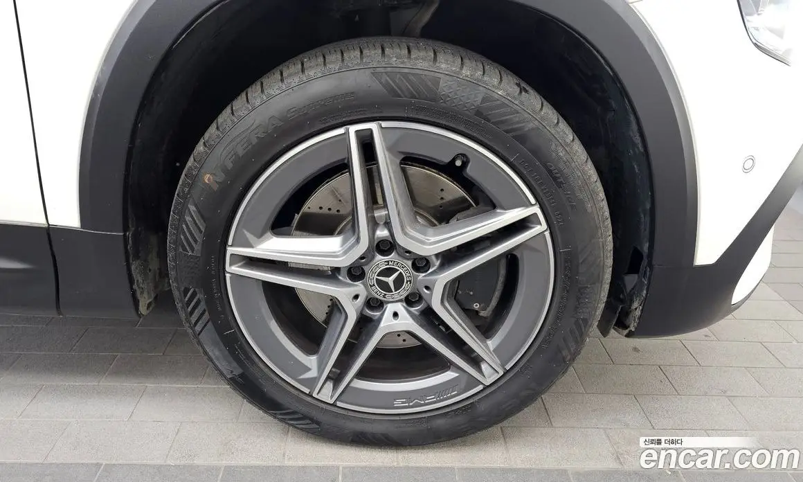 Mercedes-Benz GLB-Class 2020 2.0 автомат (гидро), фото 5