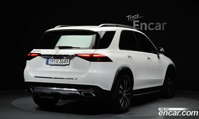 Mercedes-Benz GLE-Class 2024 2.0 автомат (гидро), миниатюра 2