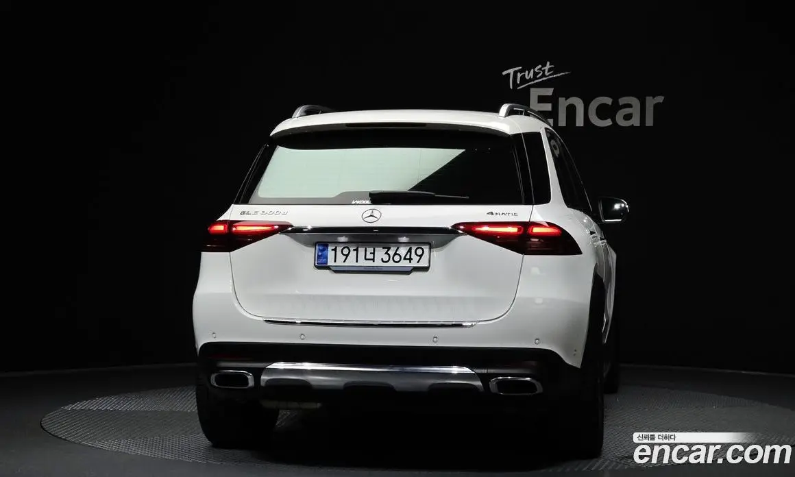 Mercedes-Benz GLE-Class 2024 2.0 автомат (гидро), фото 4