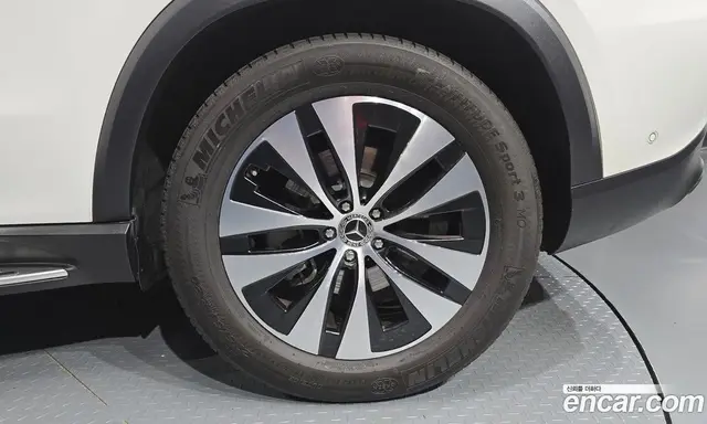 Mercedes-Benz GLE-Class 2024 2.0 автомат (гидро), миниатюра 7
