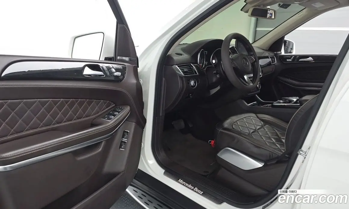 Mercedes-Benz GLS-Class 2017 4.7 автомат (гидро), фото 12 Mercedes-Benz GLS-Class 2017 4.7 автомат (гидро), фото 12