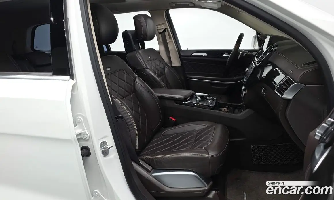 Mercedes-Benz GLS-Class 2017 4.7 автомат (гидро), фото 16 Mercedes-Benz GLS-Class 2017 4.7 автомат (гидро), фото 16