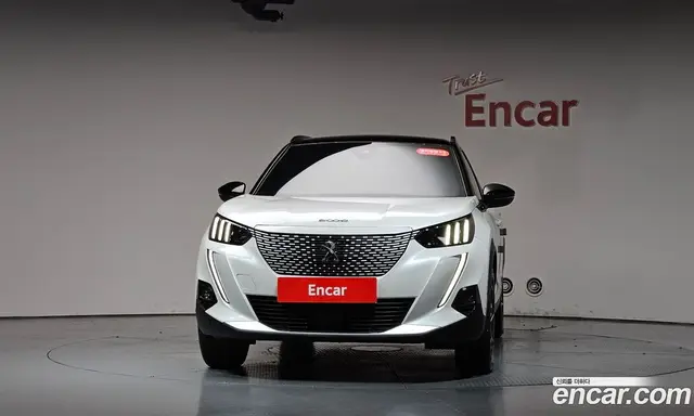 Peugeot 2008 2023 0.1 автомат (гидро), миниатюра 2
