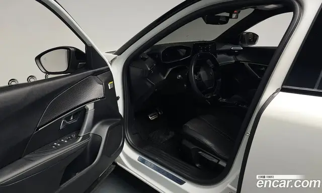 Peugeot 2008 2023 0.1 автомат (гидро), миниатюра 12