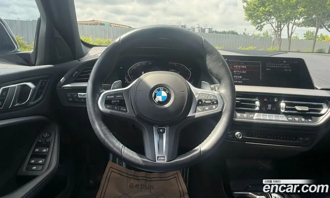 BMW 1 серия 2023 2.0 автомат (гидро), фото 15