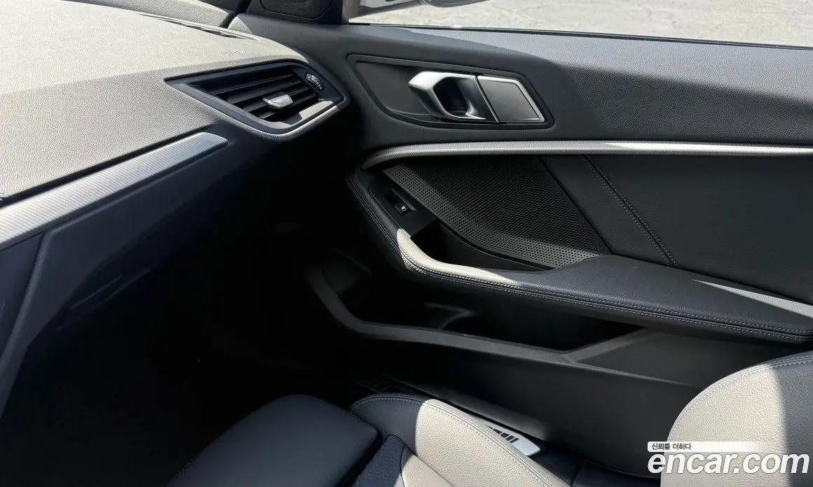 BMW 1 серия 2023 2.0 автомат (гидро), фото 16