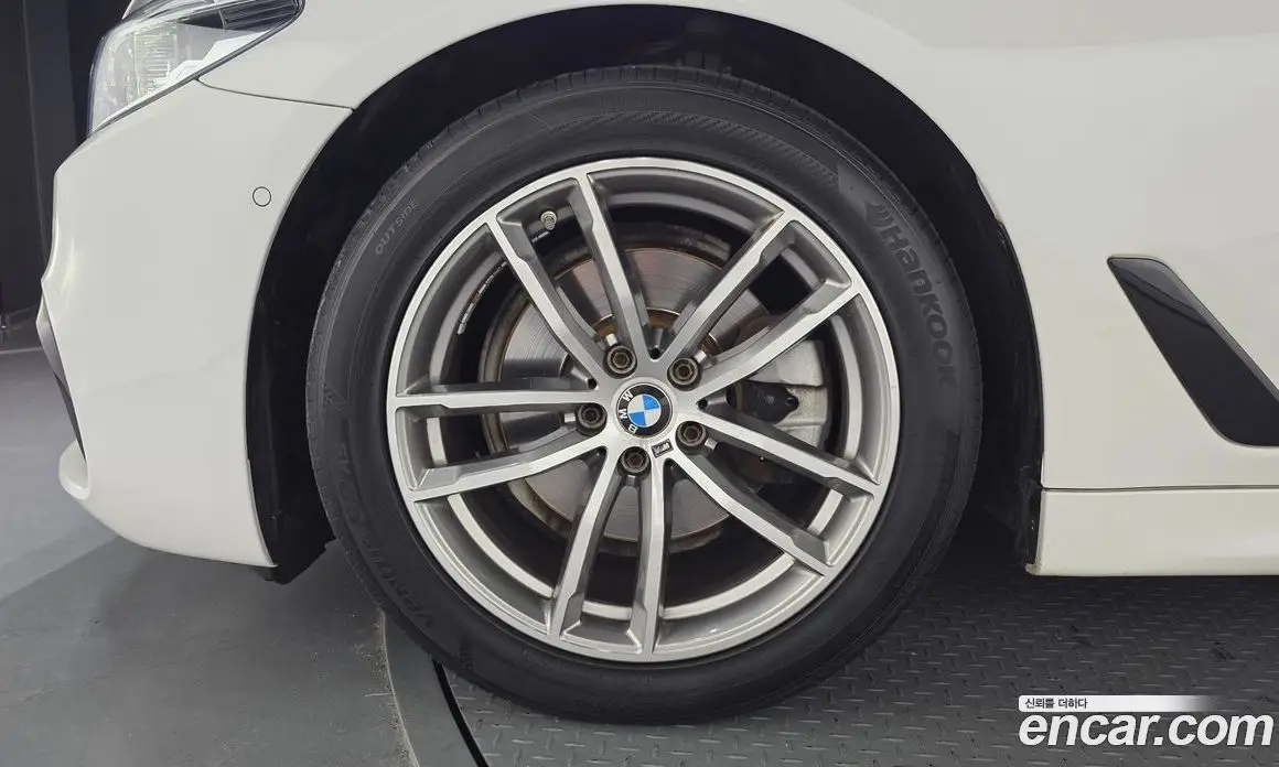 BMW 5 серия 2017 2.0 автомат (гидро), фото 5