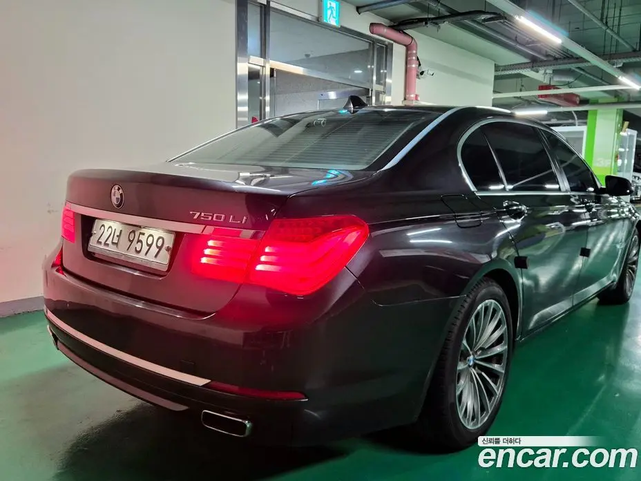 BMW 7 серия 2014 4.4 автомат (гидро), фото 3 BMW 7 серия 2014 4.4 автомат (гидро), фото 3
