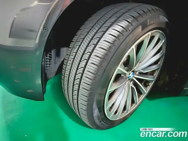BMW 7 серия 2014 4.4 автомат (гидро), миниатюра 5 BMW 7 серия 2014 4.4 автомат (гидро), миниатюра 5
