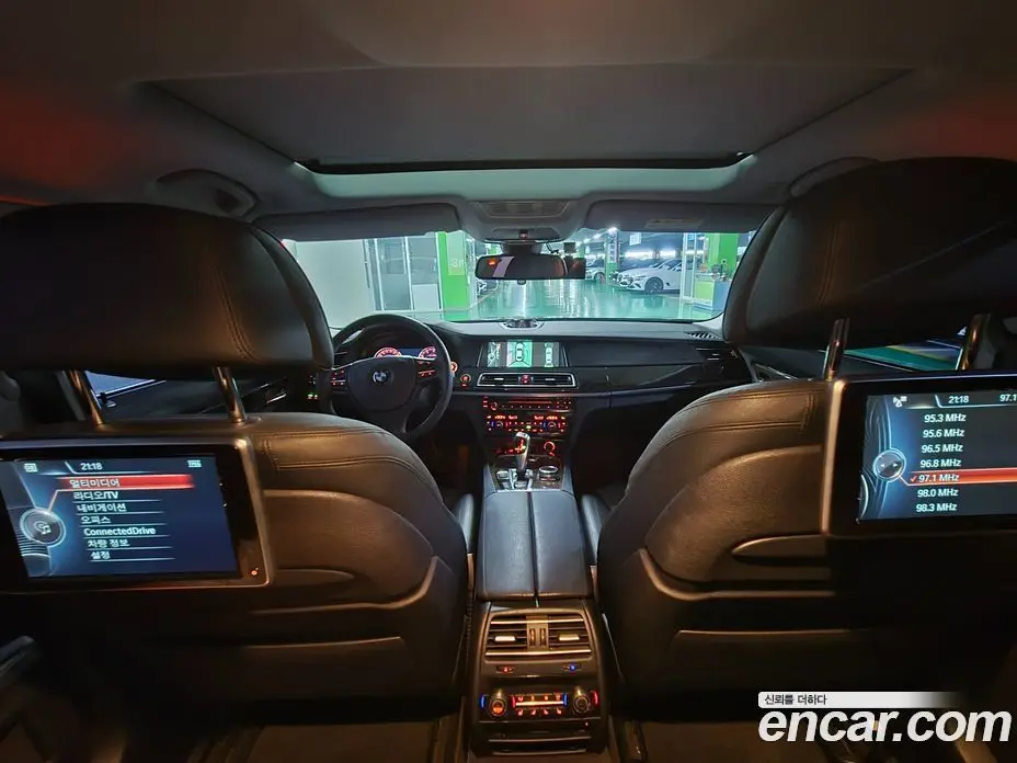 BMW 7 серия 2014 4.4 автомат (гидро), фото 6 BMW 7 серия 2014 4.4 автомат (гидро), фото 6