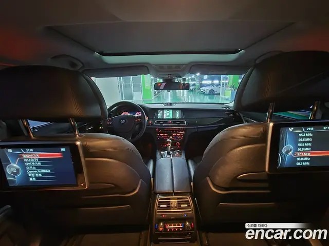 BMW 7 серия 2014 4.4 автомат (гидро), миниатюра 6 BMW 7 серия 2014 4.4 автомат (гидро), миниатюра 6