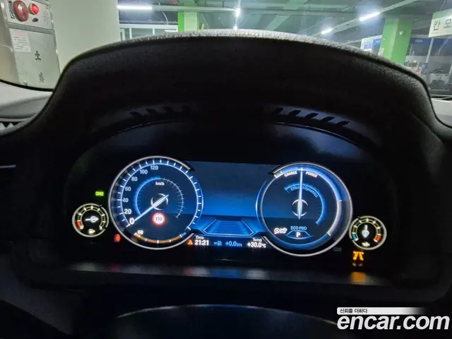 BMW 7 серия 2014 4.4 автомат (гидро), миниатюра 8 BMW 7 серия 2014 4.4 автомат (гидро), миниатюра 8