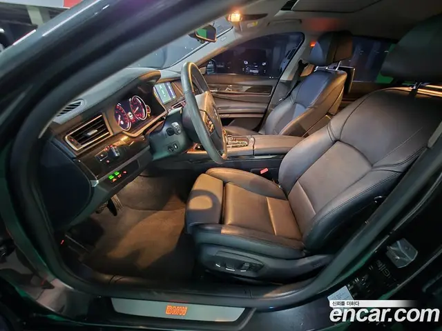 BMW 7 серия 2014 4.4 автомат (гидро), миниатюра 10 BMW 7 серия 2014 4.4 автомат (гидро), миниатюра 10