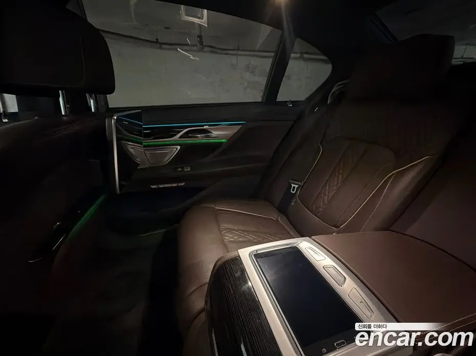 BMW 7 серия 2017 6.6 автомат (гидро), фото 13