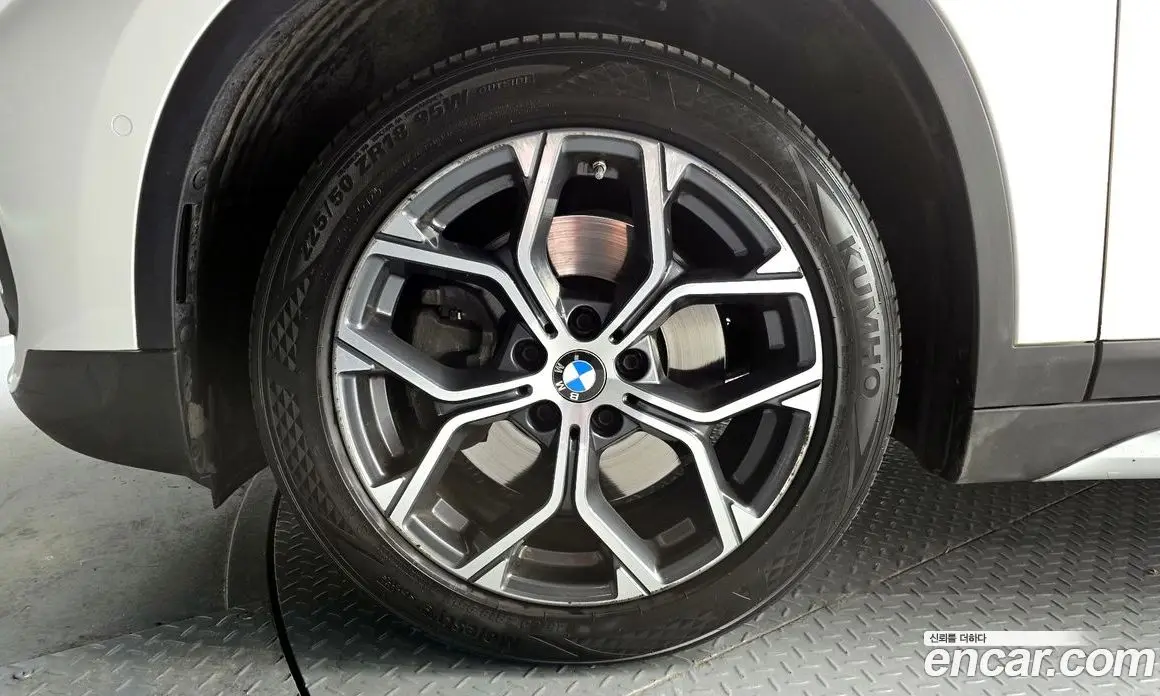 BMW X1 2021 2.0 автомат (гидро), фото 5 BMW X1 2021 2.0 автомат (гидро), фото 5
